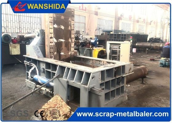 kaufen 250 Tonnen schwerer hydraulischer Metallschrottballer mit 90 kW Motor und 2000x1750x900 mm Druckraum für die Stahlfabrik online manufacture