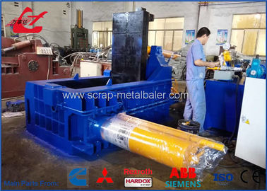 Ballenpreßmaschine des Metallabfall-25MPa, Altmetall, das Maschine 250 × 250mm Ballen-Größe aufbereitet